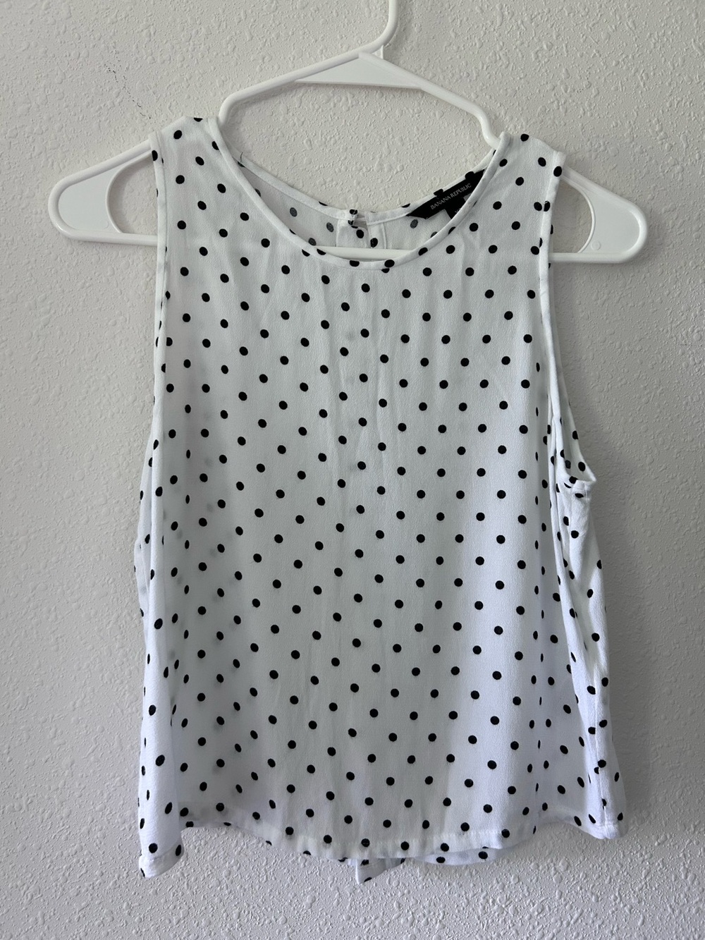 Banana Republic White Polka Dot Sleeveless Camisole